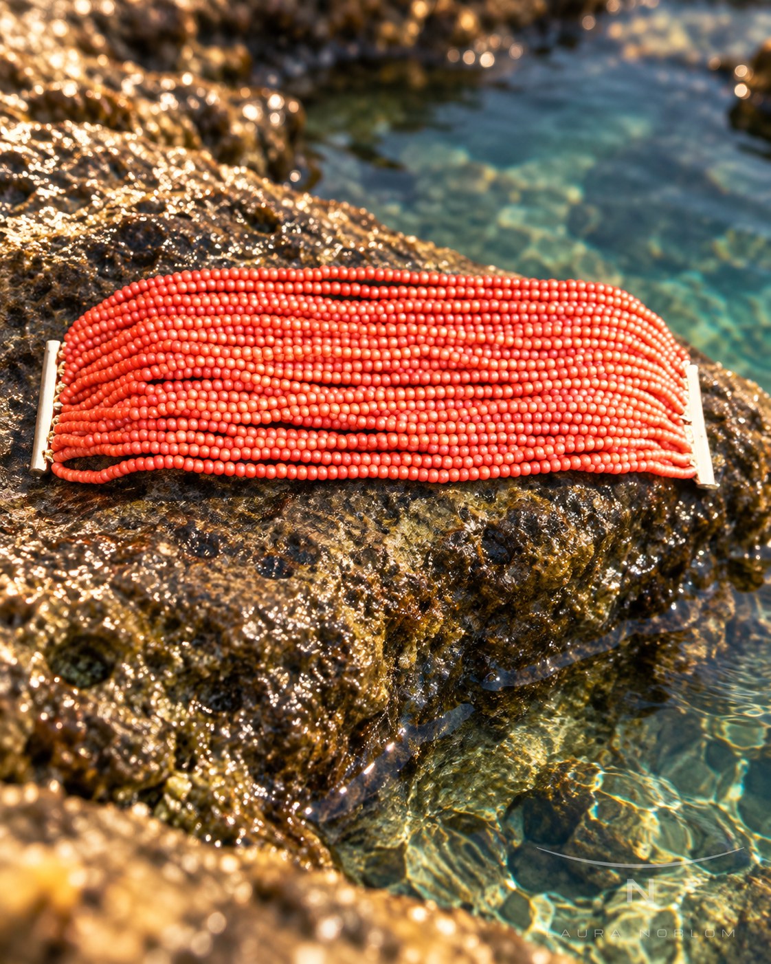 Multihilo de coral rosa · en su ambiente