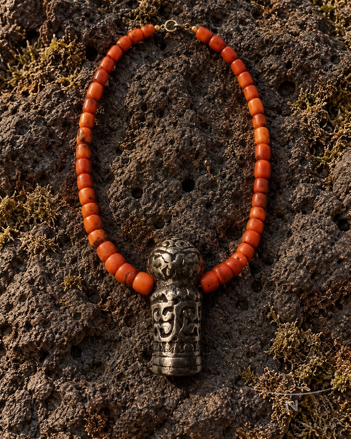 Collar de coral tibetano, sello de plata s.XVIII