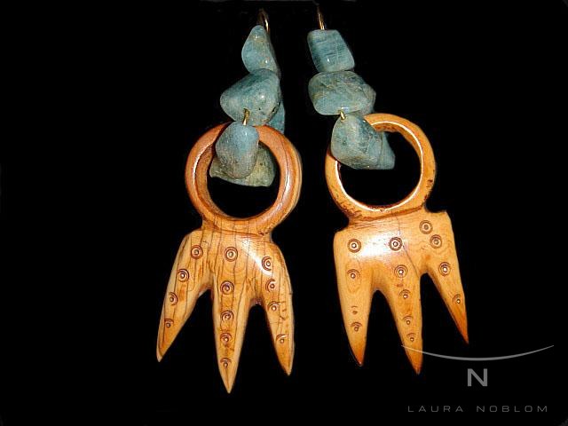 Pendientes de hueso con aguamarina