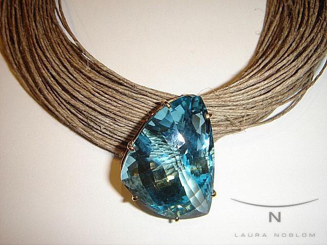 Lino natural con topacio azul