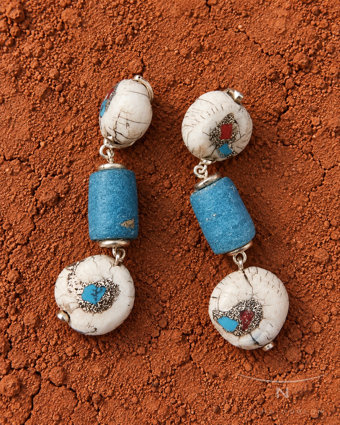 Pendientes de pasta de Vidrio s.XIX y concha tibet